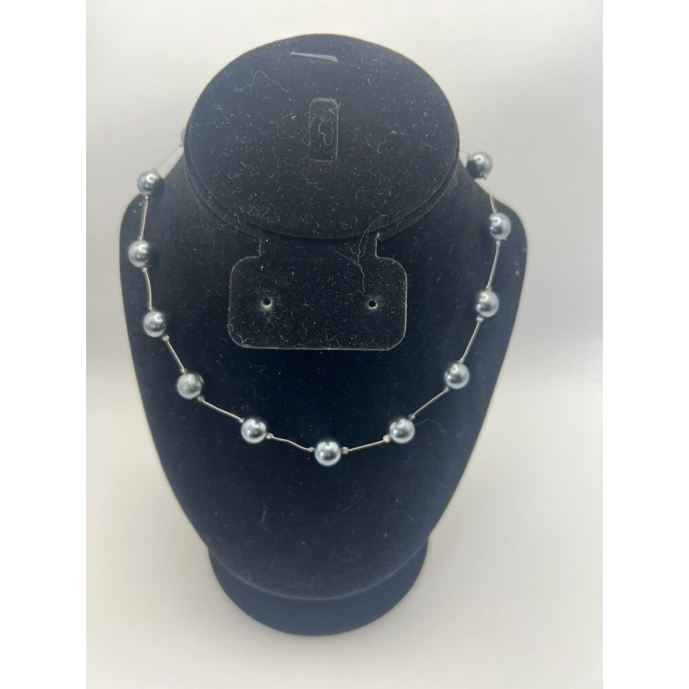 Carolee Gray Pearl Station Necklace 16” Choker Silver Tone Signed Classic